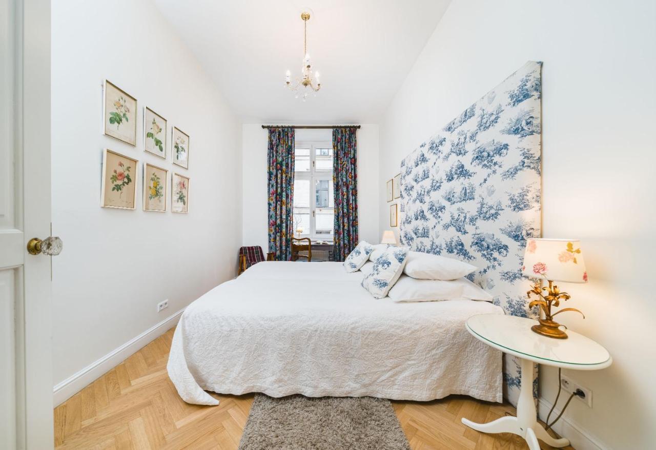 Classy Old Town Suites - By Upstairs 克拉科夫 外观 照片
